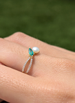 Natural emerald and diamond ring 14k yellow gold