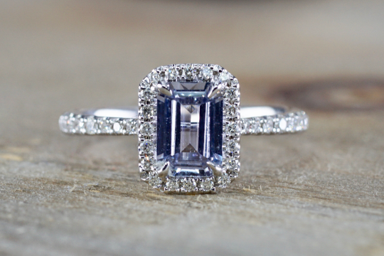 Product Guide: Cornflower Sapphire Rings | Love & Promise Blog