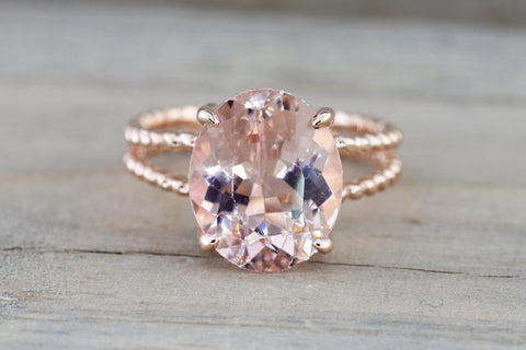 Rope Split Shank with an Oval Morganite