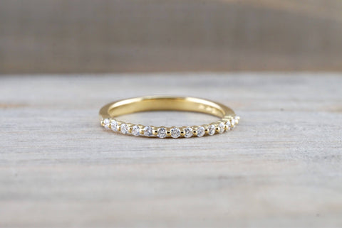 18kt Yellow Gold Shared Single Prong Diamond Band