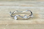 14k White Gold Diamond Art Deco Staggered Ring Band